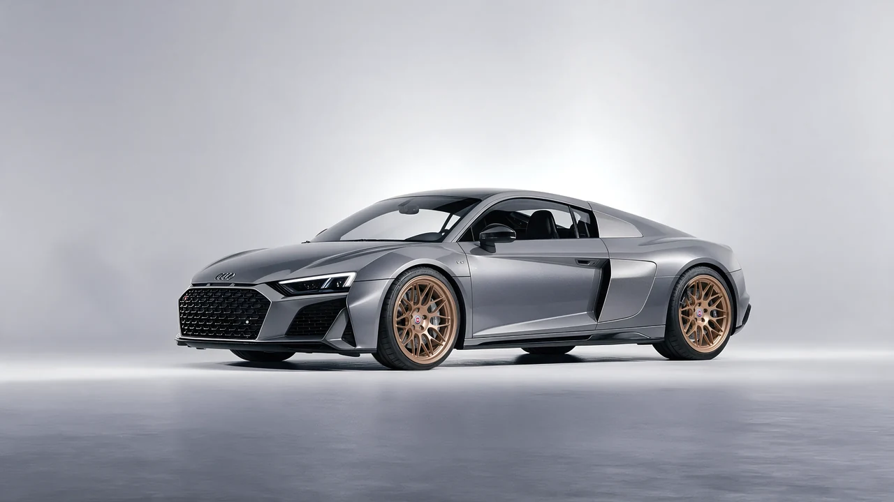 Audi R8 2022 on HRE Performance Wheels 300-GTS forged wheels, front three-quarter view