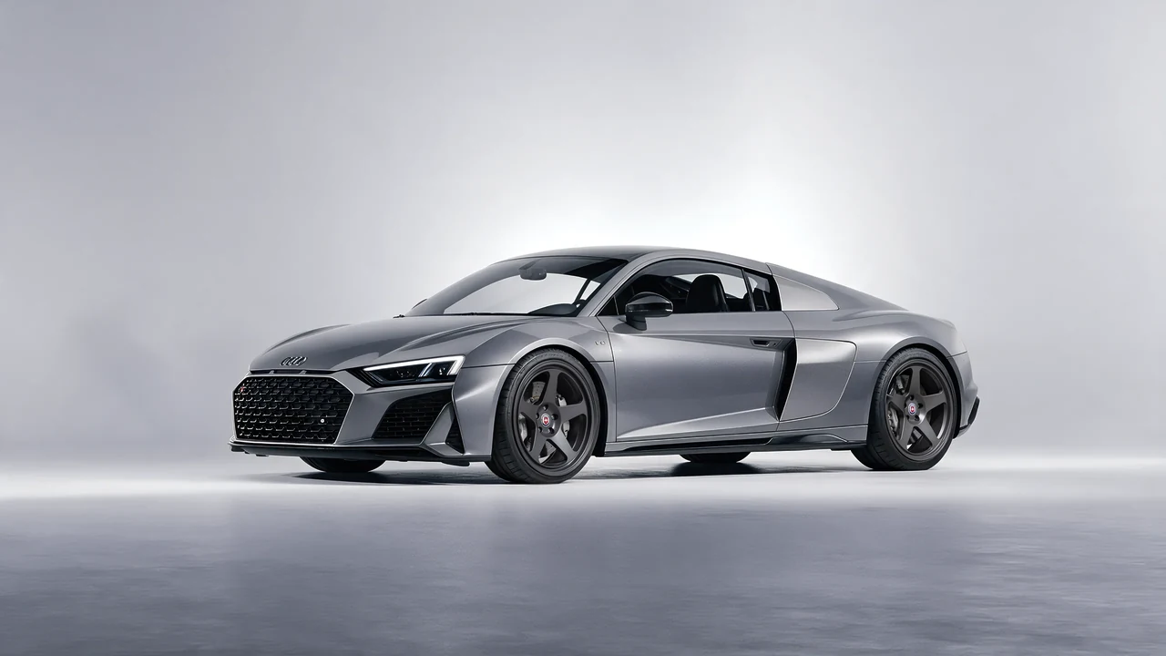 Audi R8 2022 on HRE Performance Wheels 305-GT forged wheels, front three-quarter view