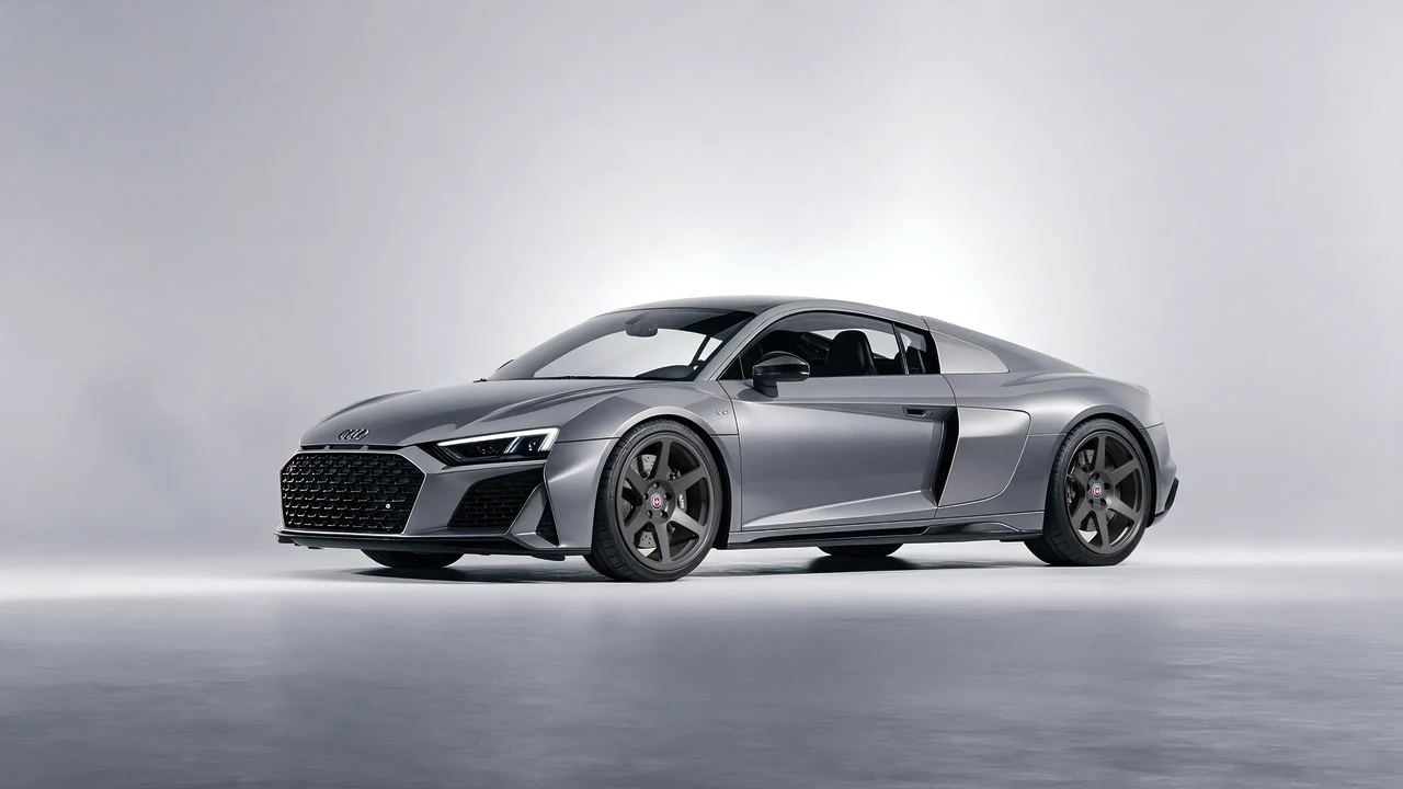 Audi R8 2022 on HRE Performance Wheels 306-GT forged wheels, front three-quarter view