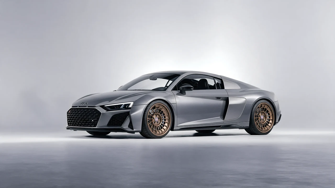 Audi R8 2022 on HRE Performance Wheels 515-GTM forged wheels, front three-quarter view