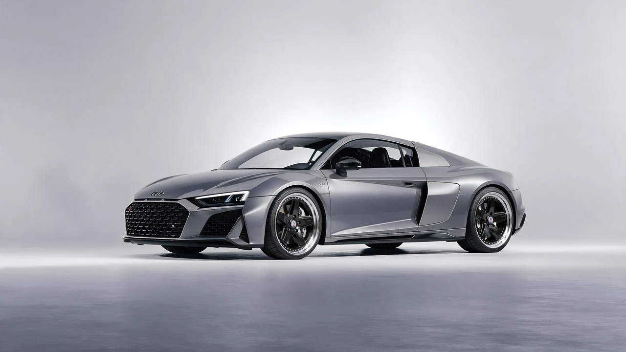 Audi R8 2022 on HRE Performance Wheels 517 forged wheels, front three-quarter view