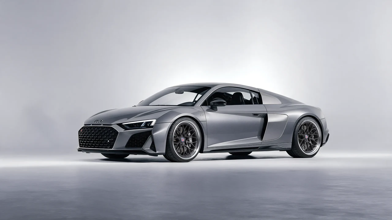 Audi R8 2022 on HRE Performance Wheels 520 forged wheels, front three-quarter view
