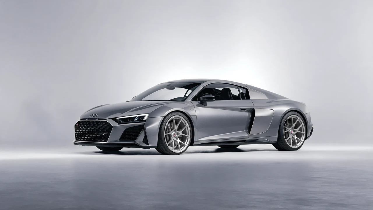 Audi R8 2022 on HRE Performance Wheels 521M forged wheels, front three-quarter view