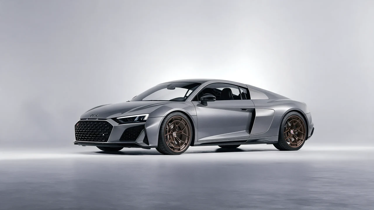 Audi R8 2022 on HRE Performance Wheels P301 forged wheels, front three-quarter view