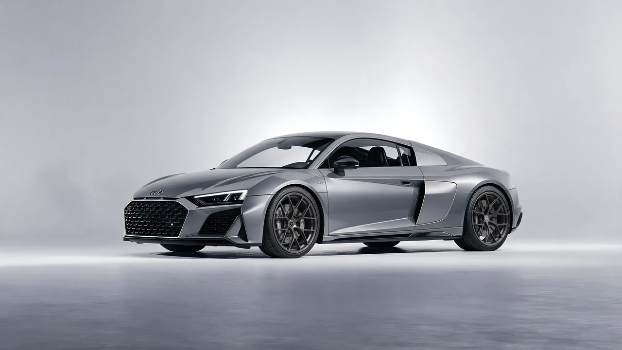 Audi R8 2022 on HRE Performance Wheels R161-Lightweight forged wheels, front three-quarter view