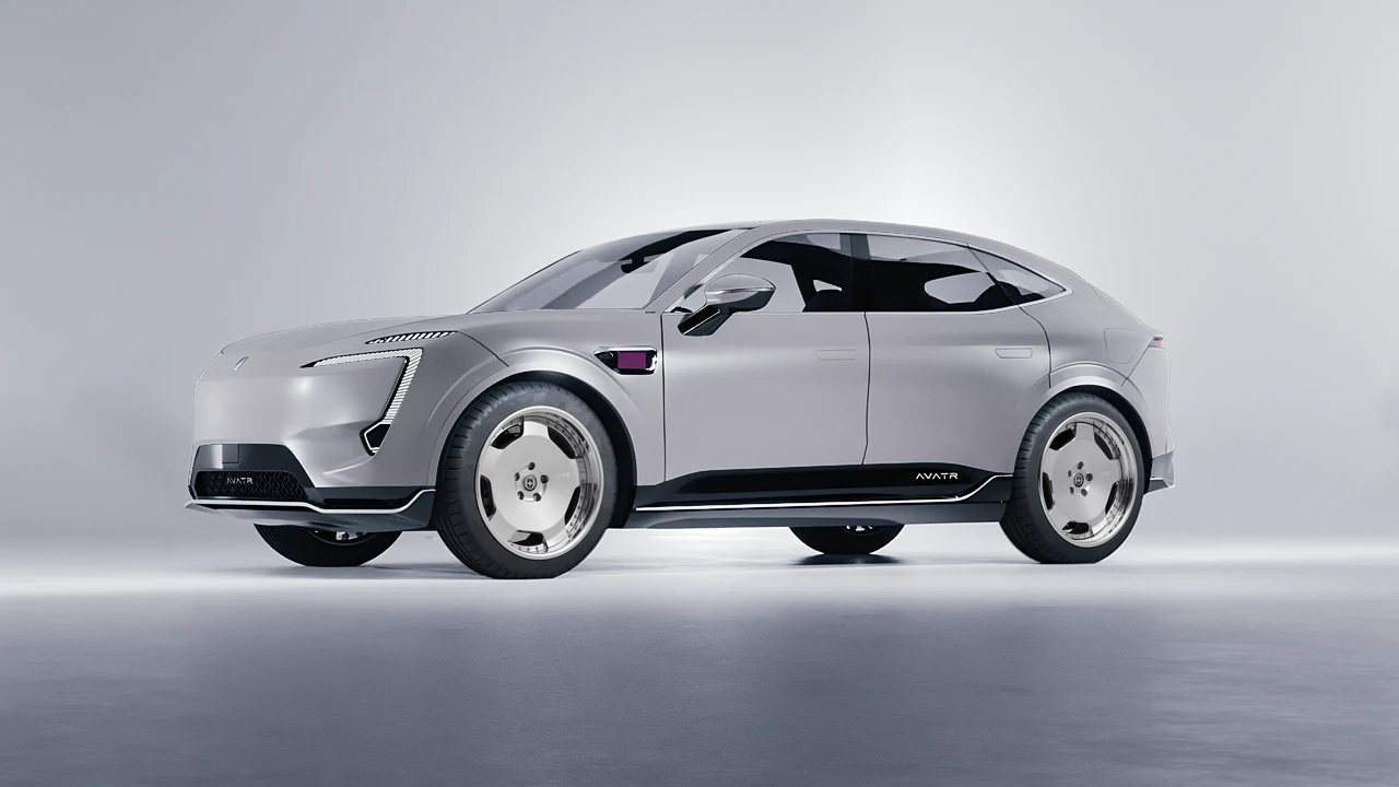 Avatr 11 2025 on HRE Performance Wheels 544C forged wheels, front three-quarter view