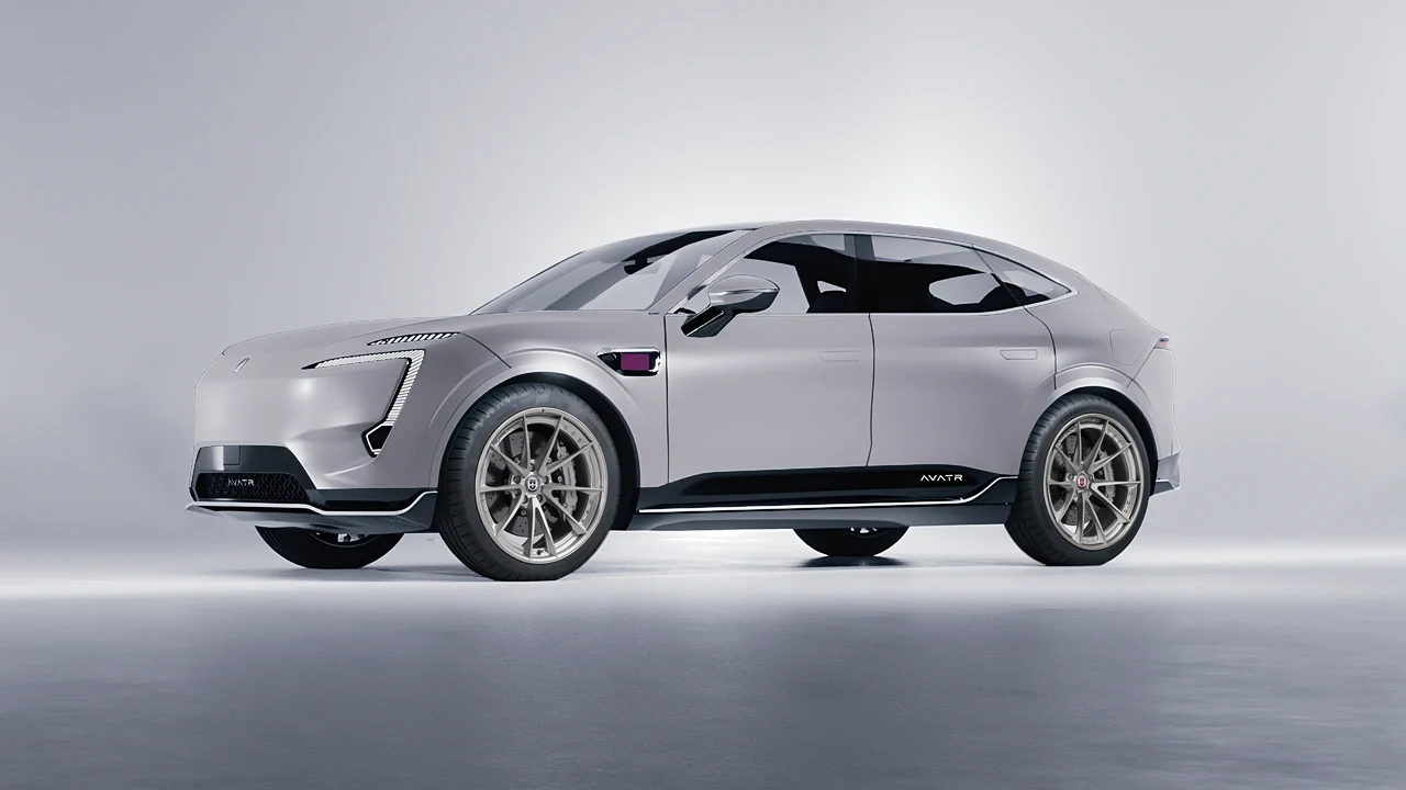 Avatr 11 2025 on HRE Performance Wheels S204 forged wheels, front three-quarter view