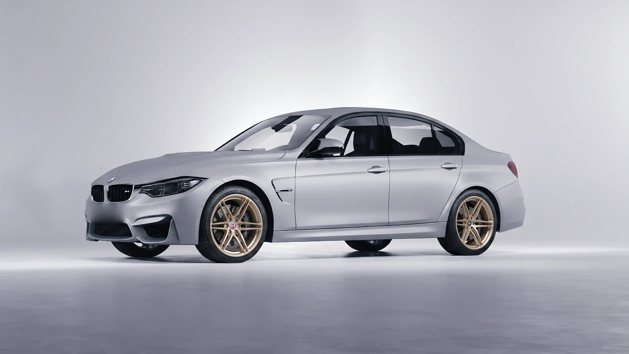 BMW M3 (F80) 2018 on HRE Performance Wheels P106 forged wheels, front three-quarter view