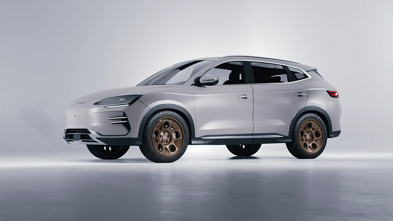 BYD Seal U 2025 on HRE Performance Wheels 454-GTM forged wheels, front three-quarter view