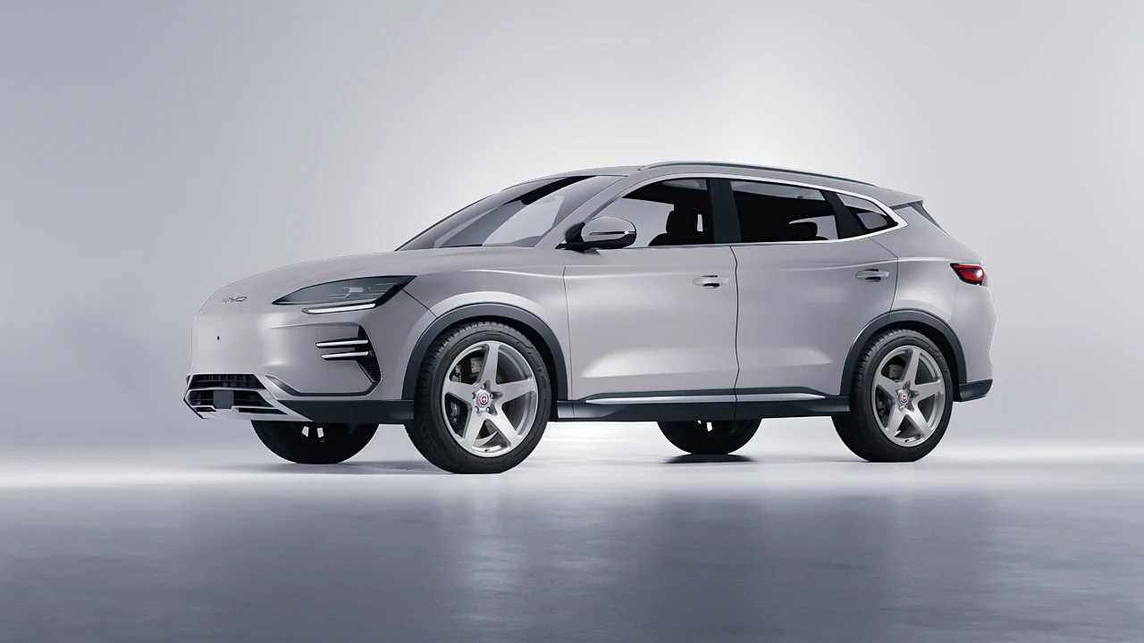 BYD Seal U 2025 on HRE Performance Wheels 527M forged wheels, front three-quarter view