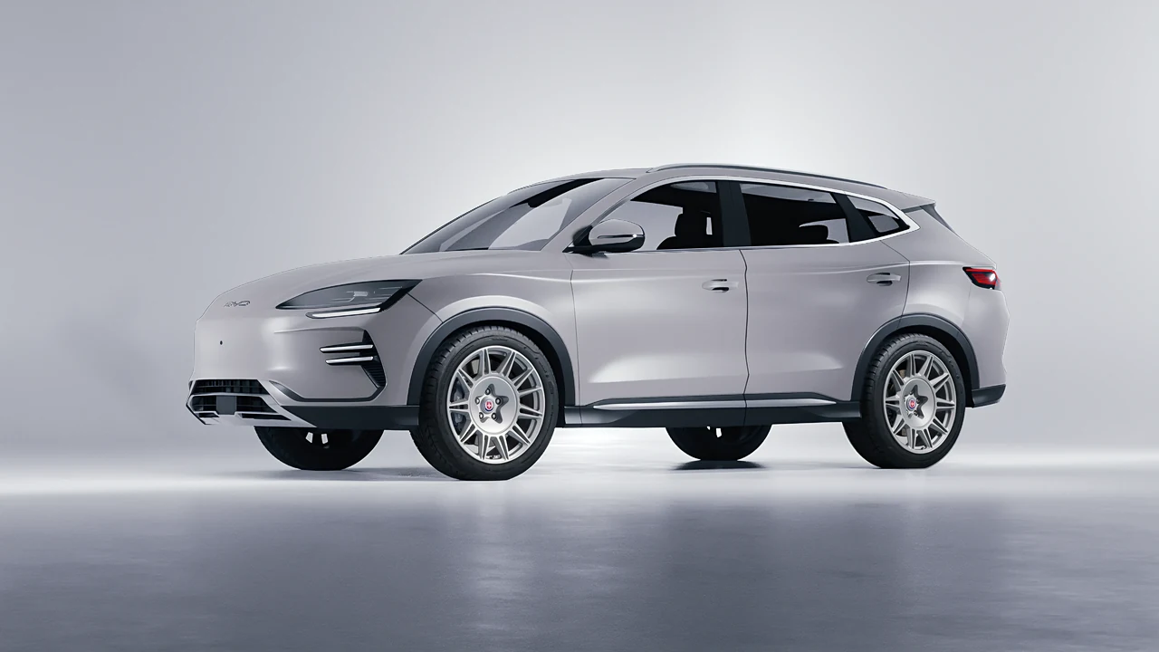 BYD Seal U 2025 on HRE Performance Wheels 528M forged wheels, front three-quarter view