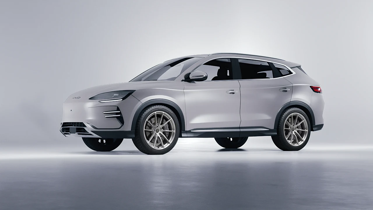 BYD Seal U 2025 on HRE Performance Wheels P104 forged wheels, front three-quarter view