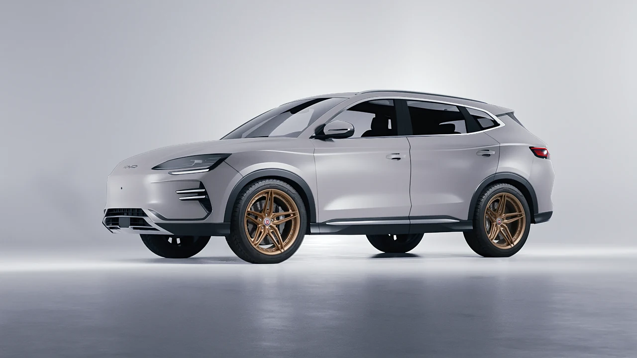 BYD Seal U 2025 on HRE Performance Wheels S107SC forged wheels, front three-quarter view