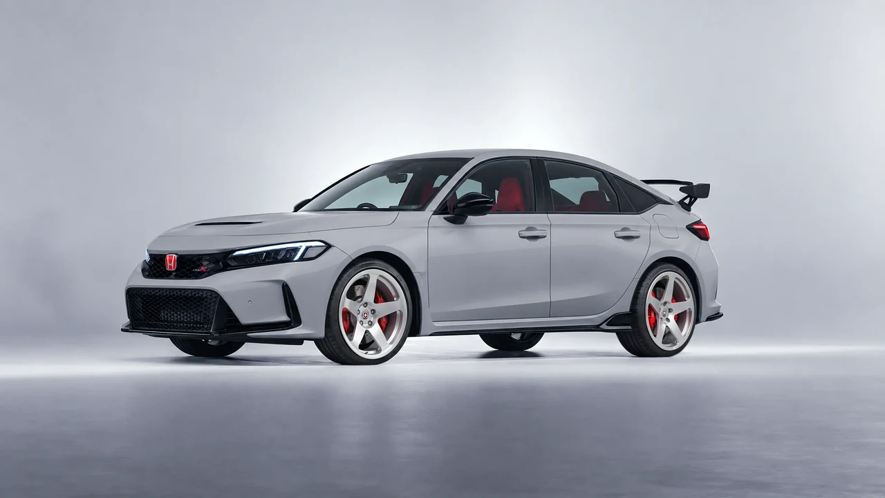 Honda Civic Type R 2023 on HRE Performance Wheels 305M forged wheels, front three-quarter view