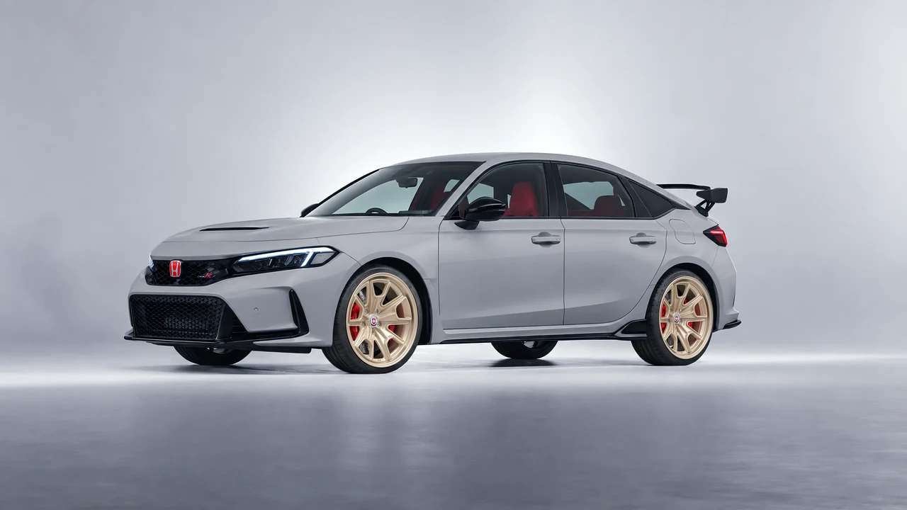 Honda Civic Type R 2023 on HRE Performance Wheels 427M forged wheels, front three-quarter view
