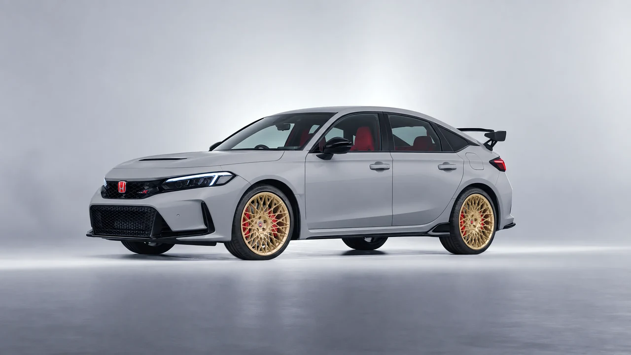 Honda Civic Type R 2023 on HRE Performance Wheels 501M forged wheels, front three-quarter view