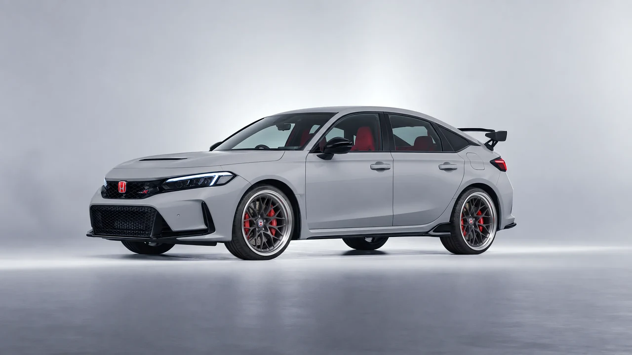 Honda Civic Type R 2023 on HRE Performance Wheels 520 forged wheels, front three-quarter view