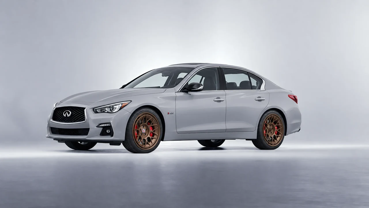 Infiniti Q50 Red Sport 400 2018 on HRE Performance Wheels 500-GTM forged wheels, front three-quarter view