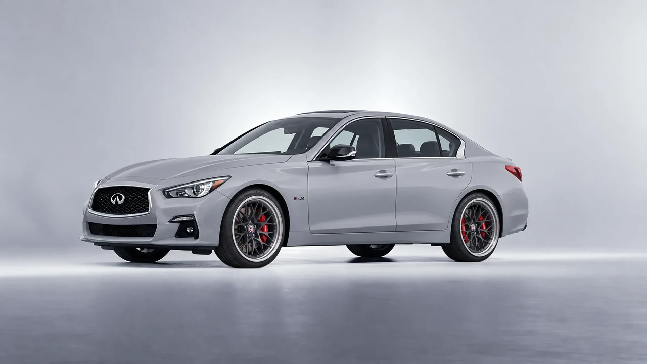 Infiniti Q50 Red Sport 400 2018 on HRE Performance Wheels 520 forged wheels, front three-quarter view