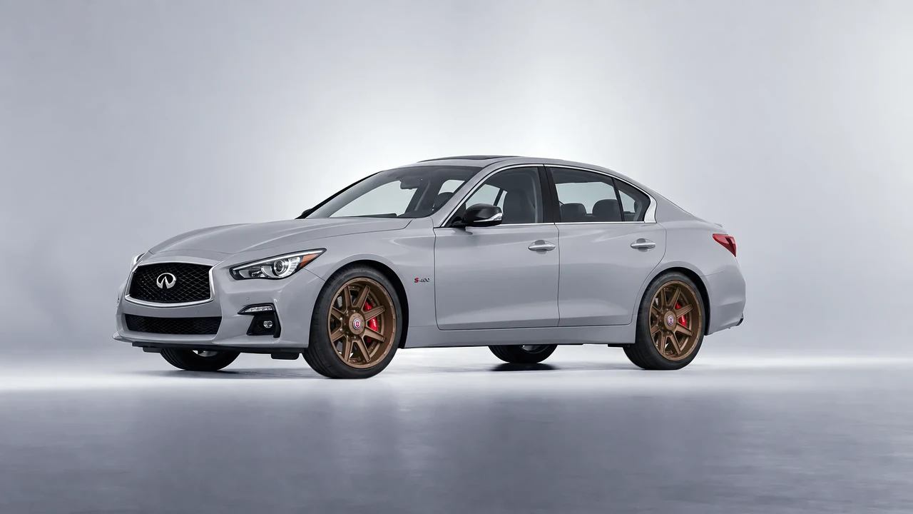 Infiniti Q50 Red Sport 400 2018 on HRE Performance Wheels HD188 forged wheels, front three-quarter view