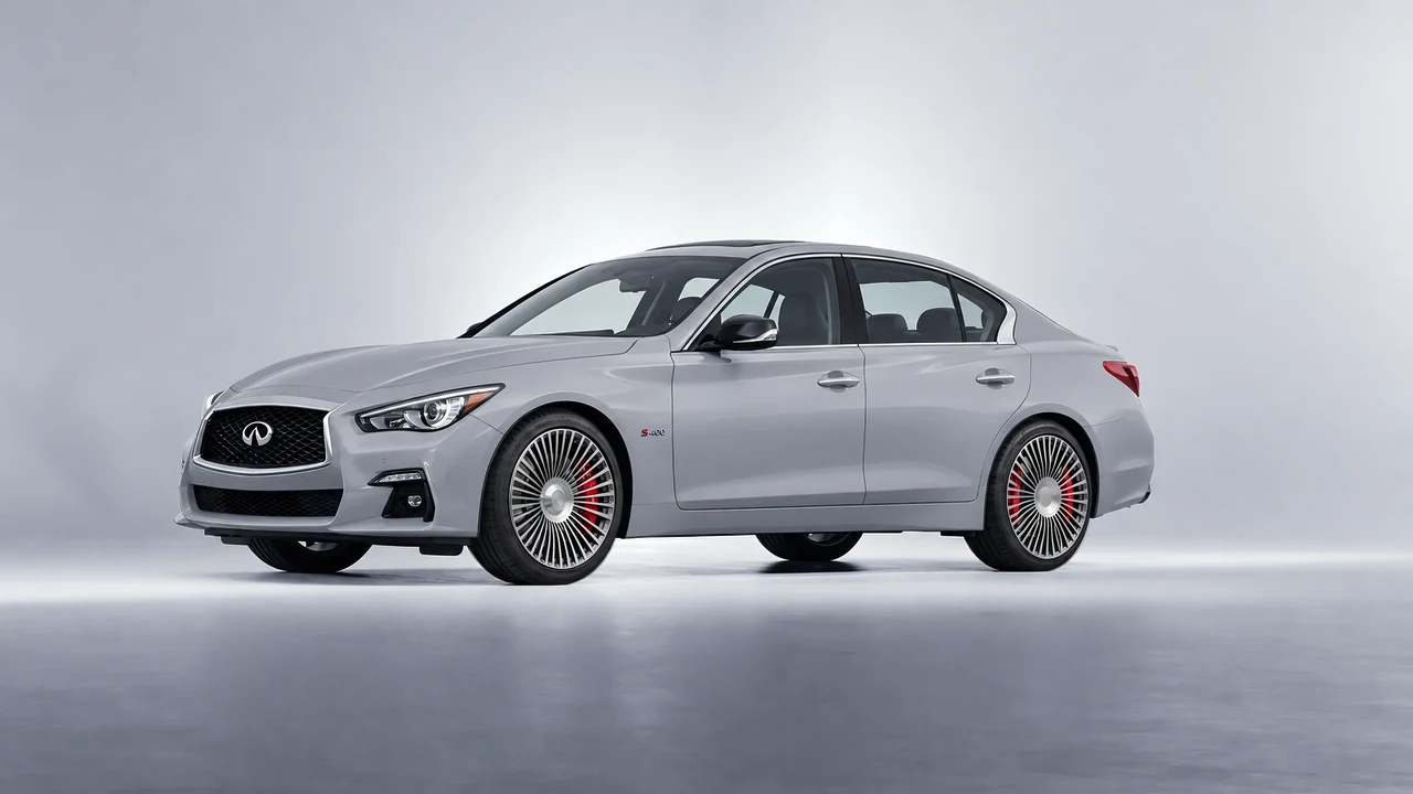 Infiniti Q50 Red Sport 400 2018 on RDB LA 50 forged wheels, front three-quarter view