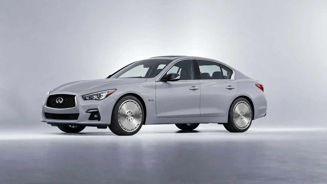 Infiniti Q50 Red Sport 400 2018 on RDB LA Zero forged wheels, front three-quarter view