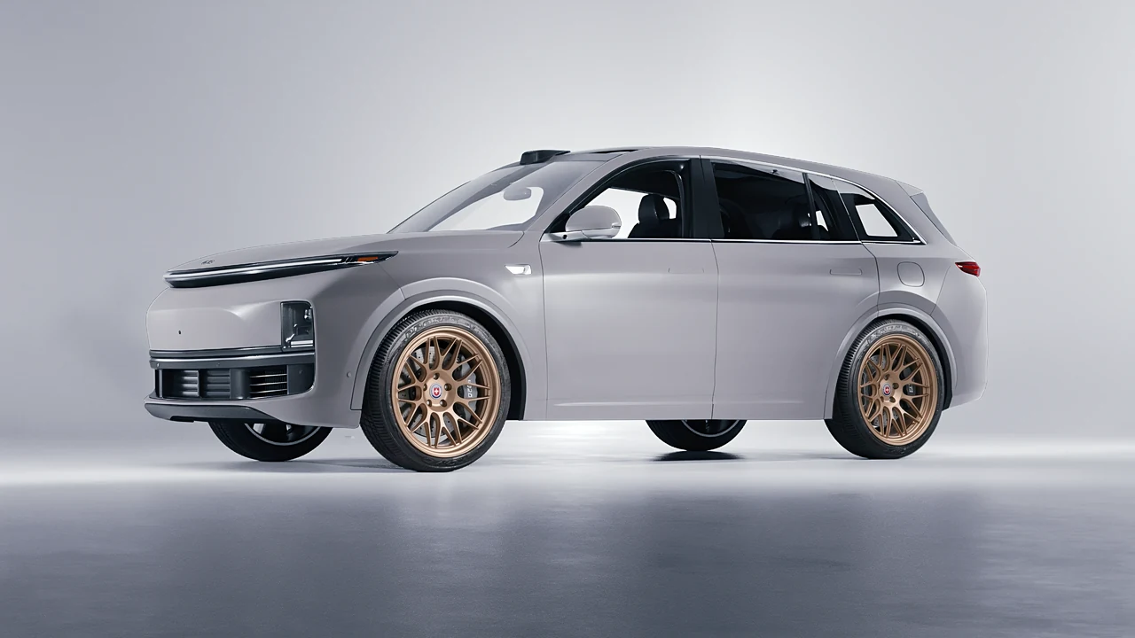 Lixiang Li L7 2025 on HRE Performance Wheels 300-GTS forged wheels, front three-quarter view