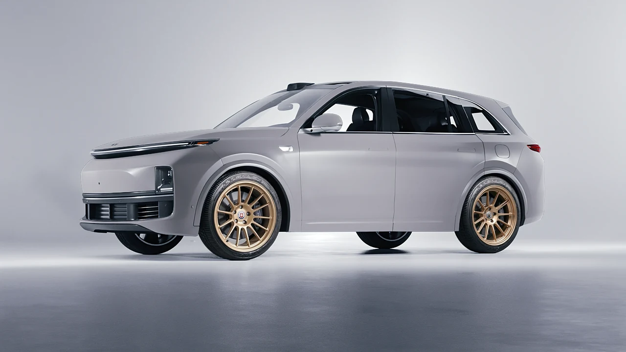 Lixiang Li L7 2025 on HRE Performance Wheels 313-GTS forged wheels, front three-quarter view