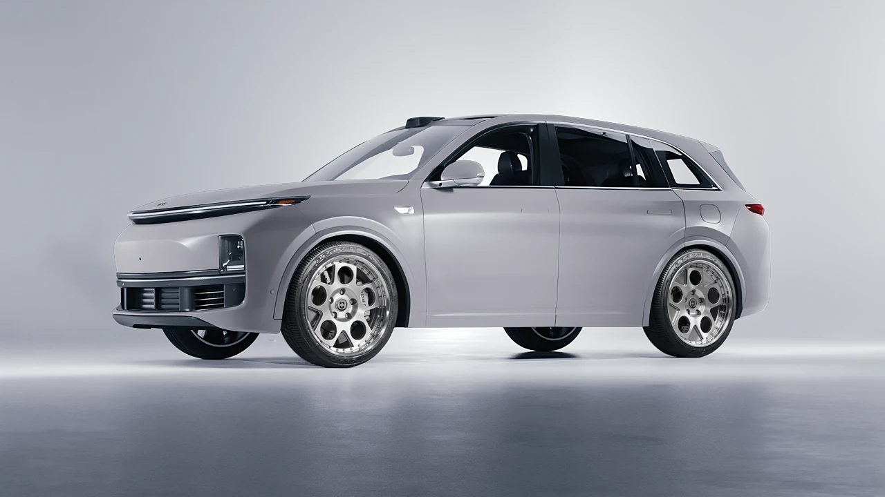 Lixiang Li L7 2025 on HRE Performance Wheels 454 forged wheels, front three-quarter view