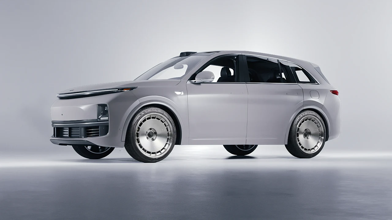 Lixiang Li L7 2025 on HRE Performance Wheels 935 forged wheels, front three-quarter view
