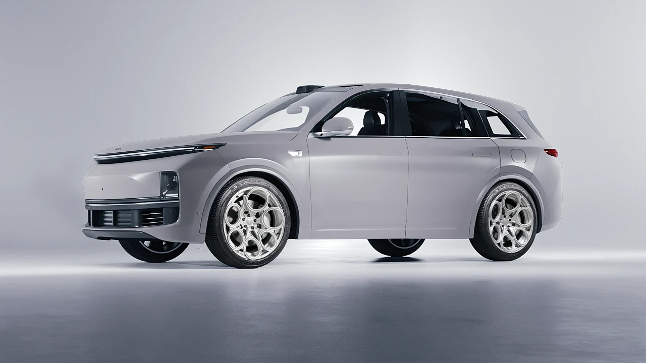 Lixiang Li L7 2025 on RDB LA Revolver forged wheels, front three-quarter view