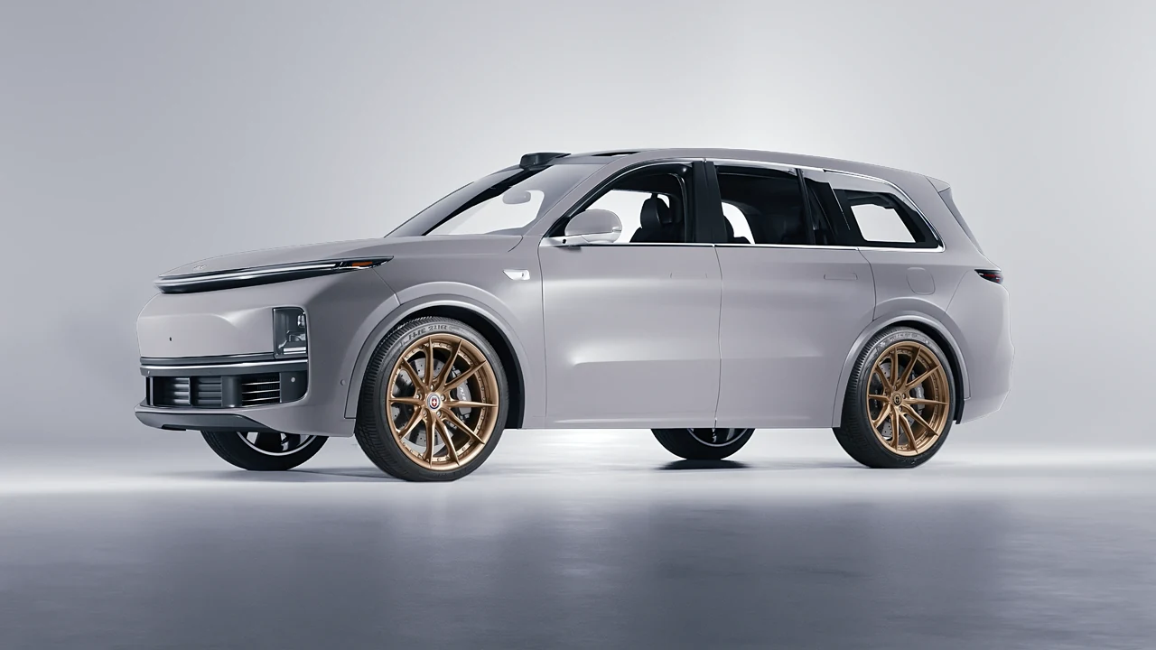 Lixiang Li L8 2025 on HRE Performance Wheels S104SC forged wheels, front three-quarter view
