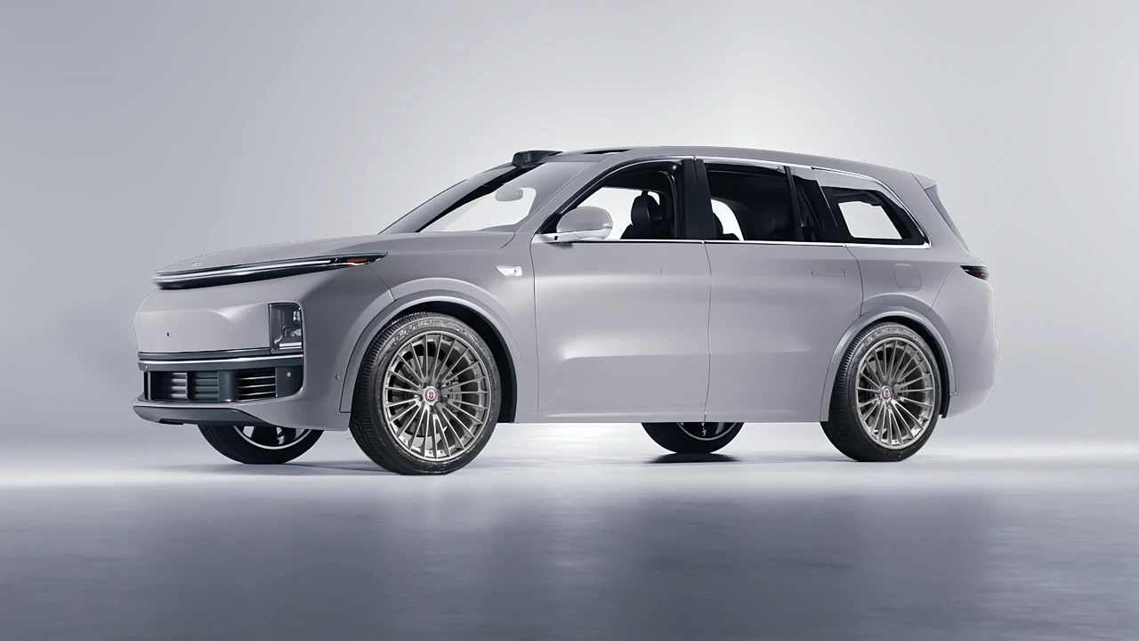 Lixiang Li L8 2025 on HRE Performance Wheels S209 forged wheels, front three-quarter view