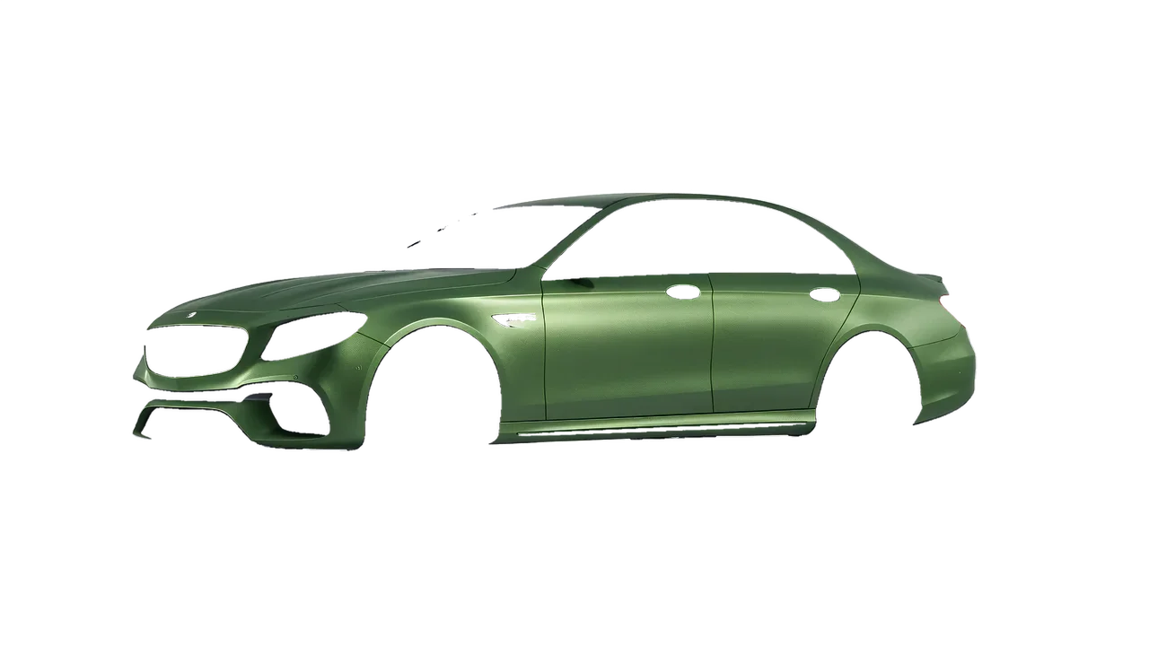 Mercedes-Benz E 63 AMG 2017 wrapped in Apple Green (Avery Dennison SW900-745-M), front three-quarter view