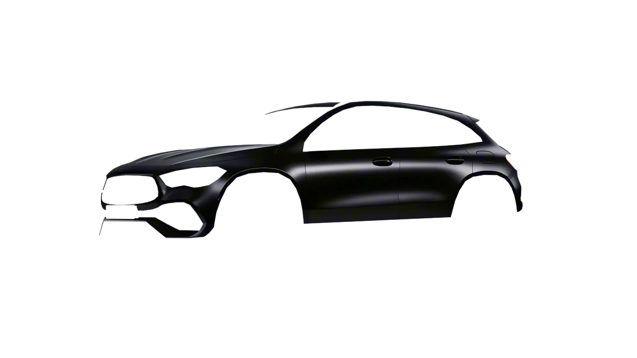Mercedes-Benz GLA 2020 wrapped in Mystery Black (Avery Dennison SW900-184-M), front three-quarter view