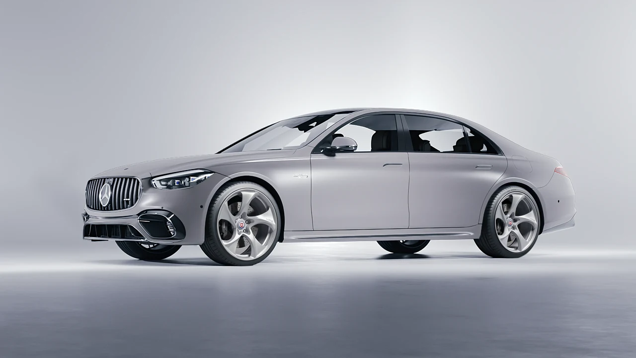 Mercedes-Benz S Class AMG 2023 on HRE Performance Wheels 522M forged wheels, front three-quarter view