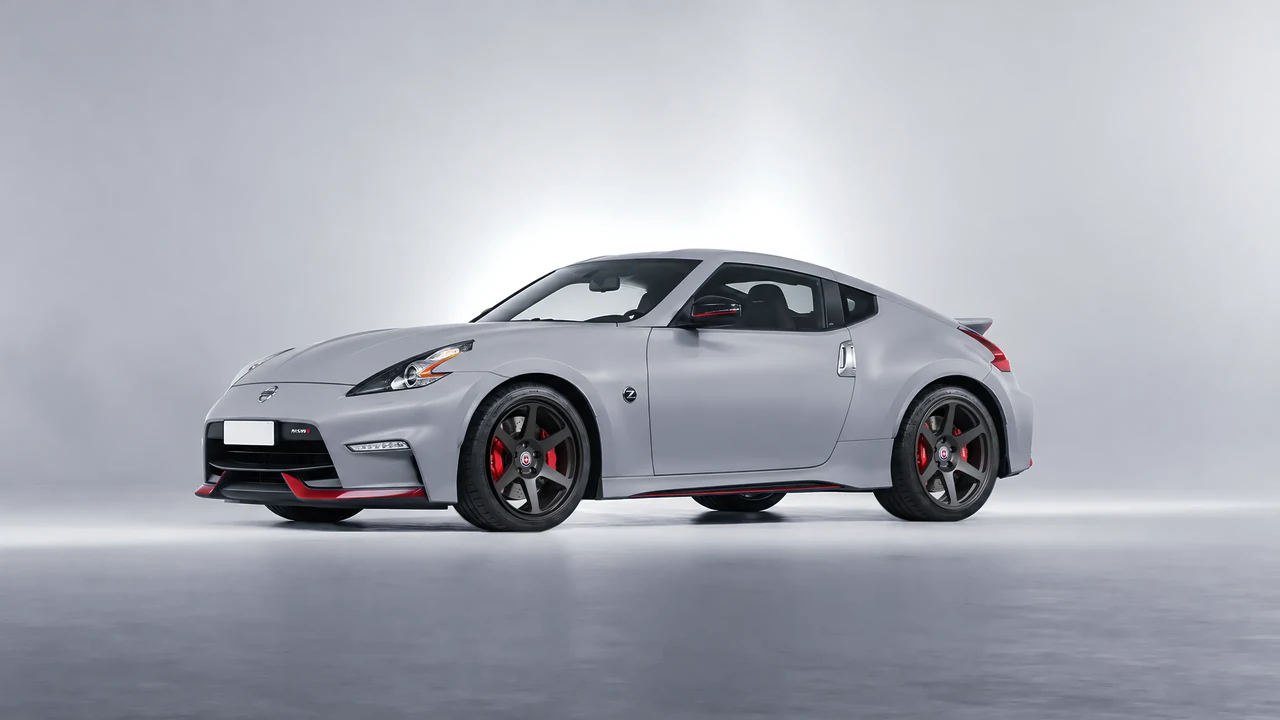 Nissan 370Z Nismo 2015 on HRE Performance Wheels 306-GT forged wheels, front three-quarter view