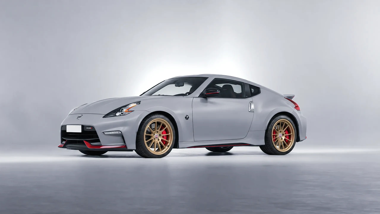 Nissan 370Z Nismo 2015 on HRE Performance Wheels 313-GTS forged wheels, front three-quarter view