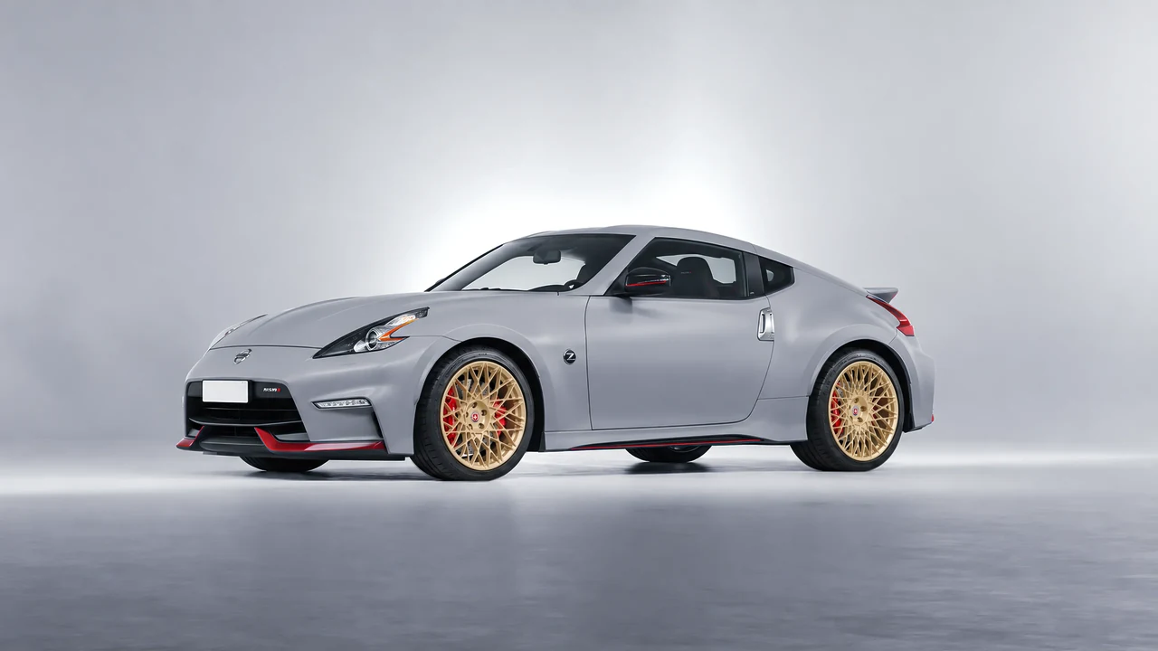 Nissan 370Z Nismo 2015 on HRE Performance Wheels 501M forged wheels, front three-quarter view