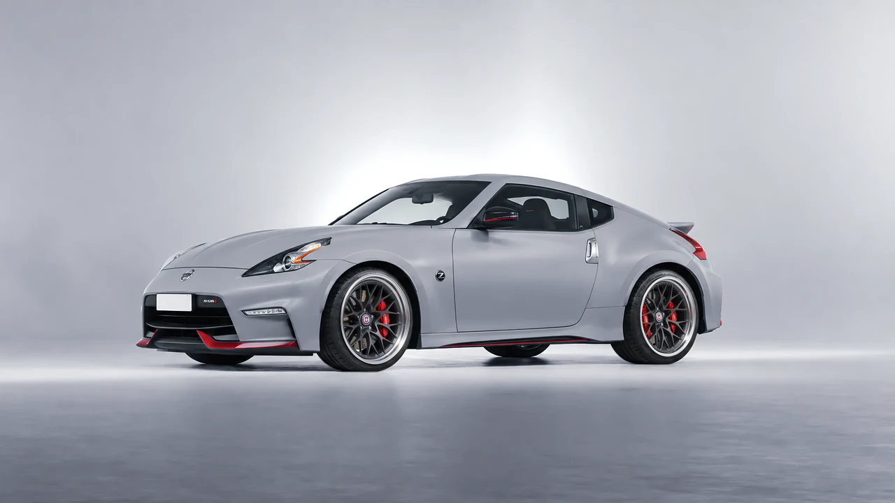 Nissan 370Z Nismo 2015 on HRE Performance Wheels 520 forged wheels, front three-quarter view