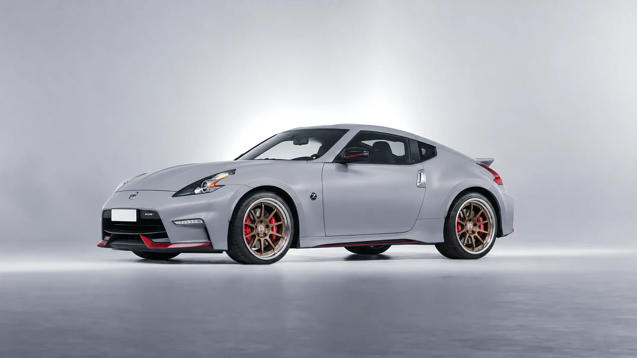 Nissan 370Z Nismo 2015 on HRE Performance Wheels C103 forged wheels, front three-quarter view