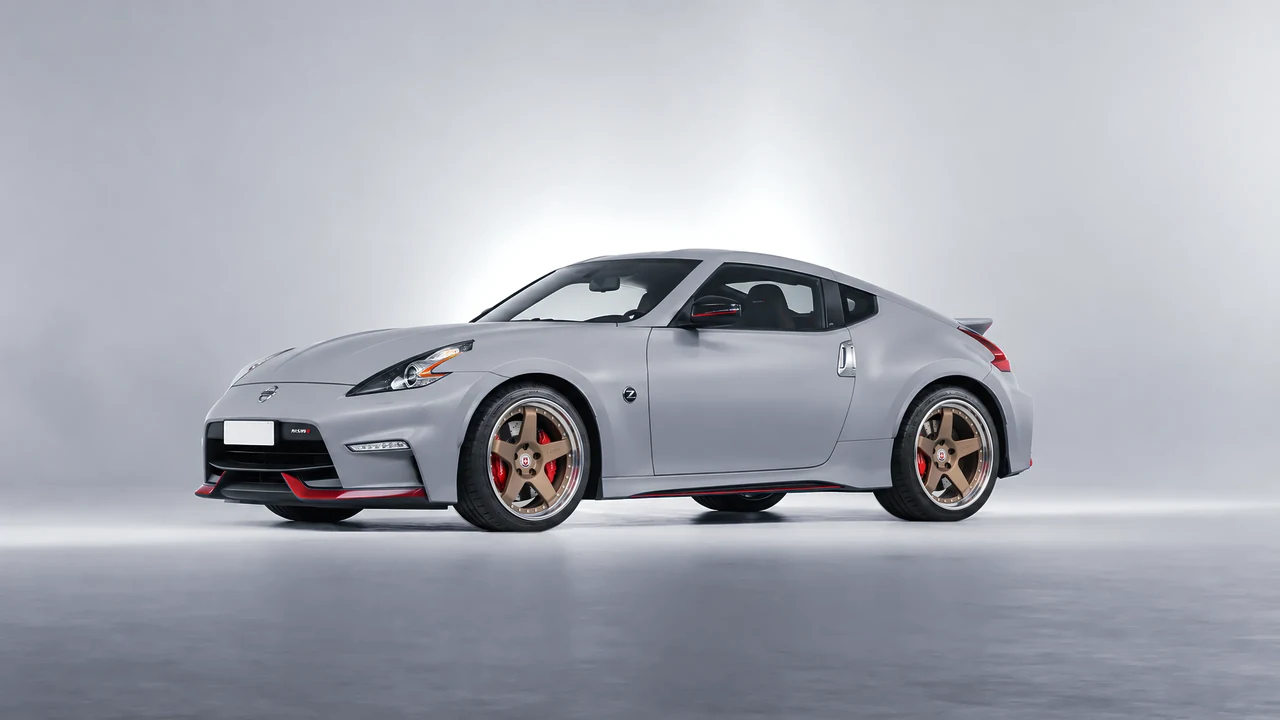 Nissan 370Z Nismo 2015 on HRE Performance Wheels C105 forged wheels, front three-quarter view