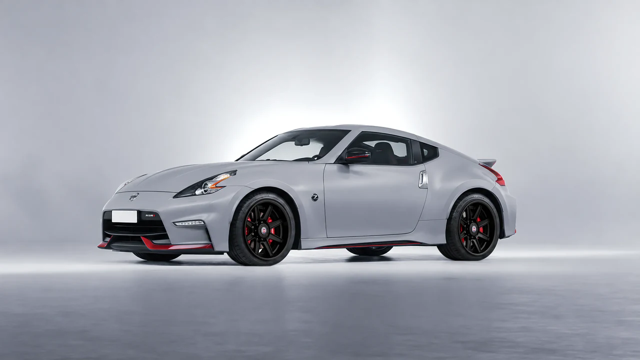 Nissan 370Z Nismo 2015 on HRE Performance Wheels HD188H forged wheels, front three-quarter view