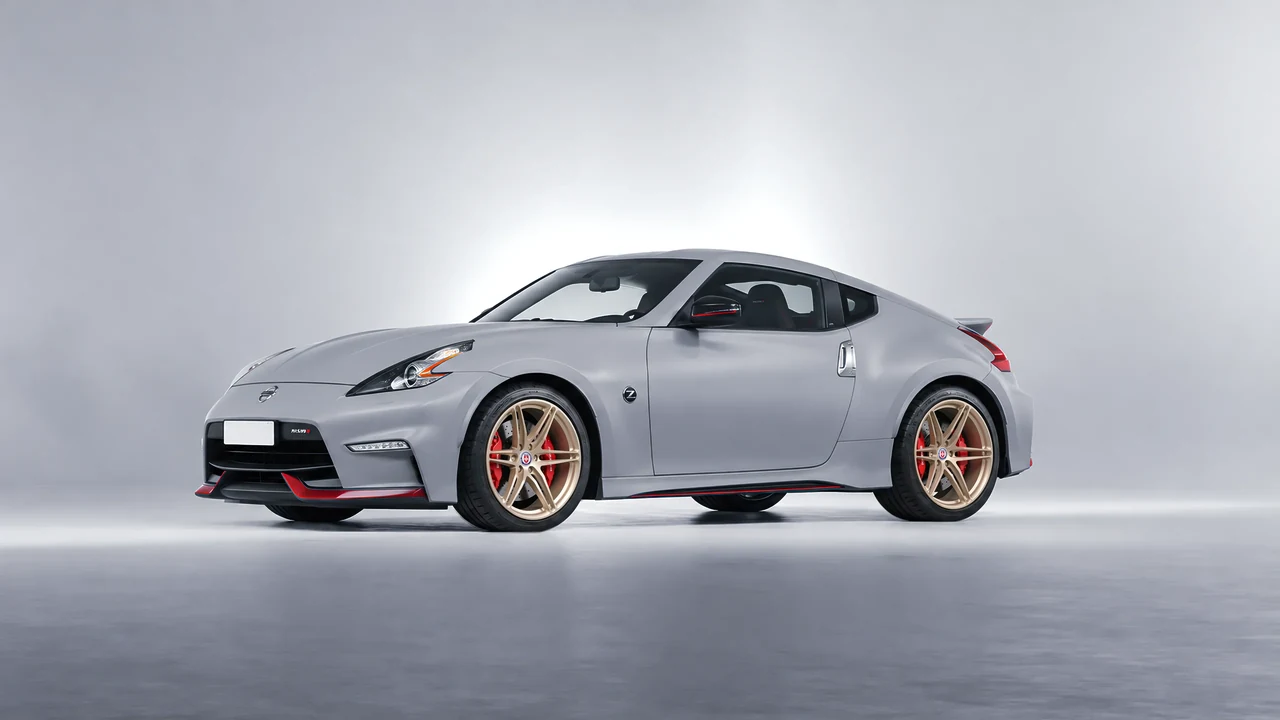 Nissan 370Z Nismo 2015 on HRE Performance Wheels P106 forged wheels, front three-quarter view