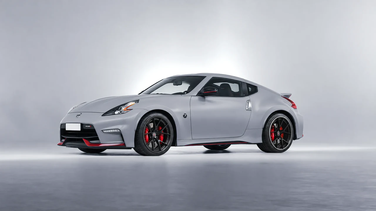 Nissan 370Z Nismo 2015 on HRE Performance Wheels S101 forged wheels, front three-quarter view