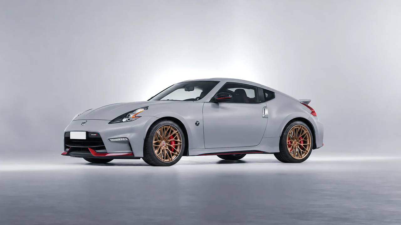 Nissan 370Z Nismo 2015 on HRE Performance Wheels S200H forged wheels, front three-quarter view