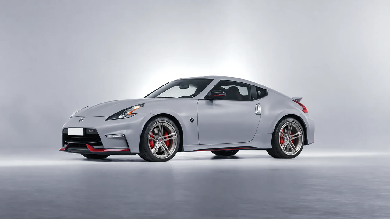 Nissan 370Z Nismo 2015 on HRE Performance Wheels S207 forged wheels, front three-quarter view