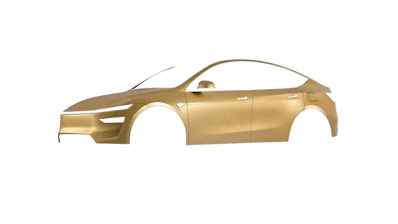 Tesla Model Y Juniper 2025 wrapped in Gold Honeycomb (ORACAL 975-091HC), front three-quarter view