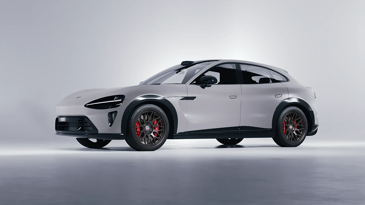 Xiaomi YU7 2025 on HRE Performance Wheels 300-GT forged wheels, front three-quarter view