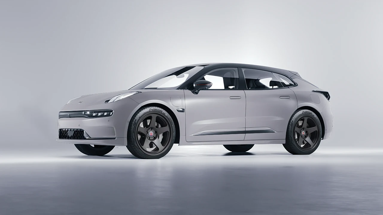Zeekr 001 2025 on HRE Performance Wheels 305-GT forged wheels, front three-quarter view